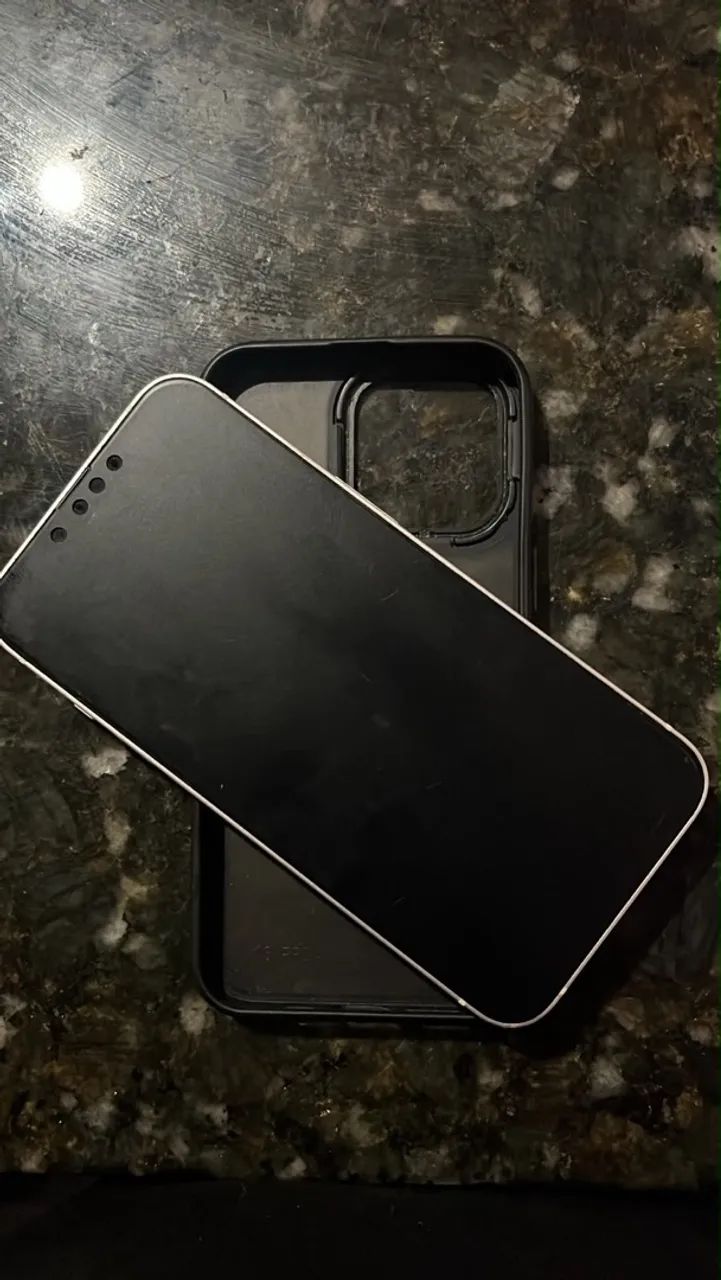 Vende- se IPhone 14 normal  - Foto 2