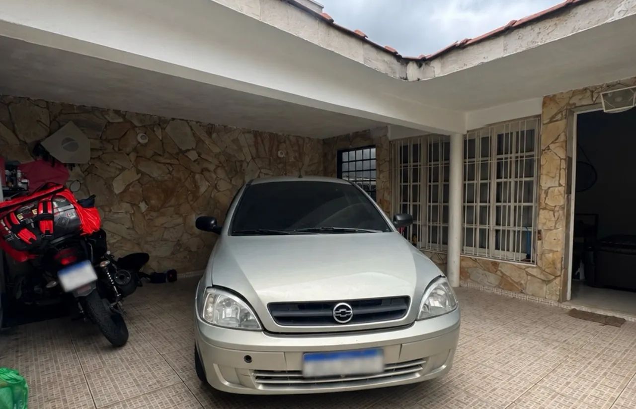 Chevrolet Corsa Corsa Sedan 1.0 MPFI 8V 71cv 4p 2004