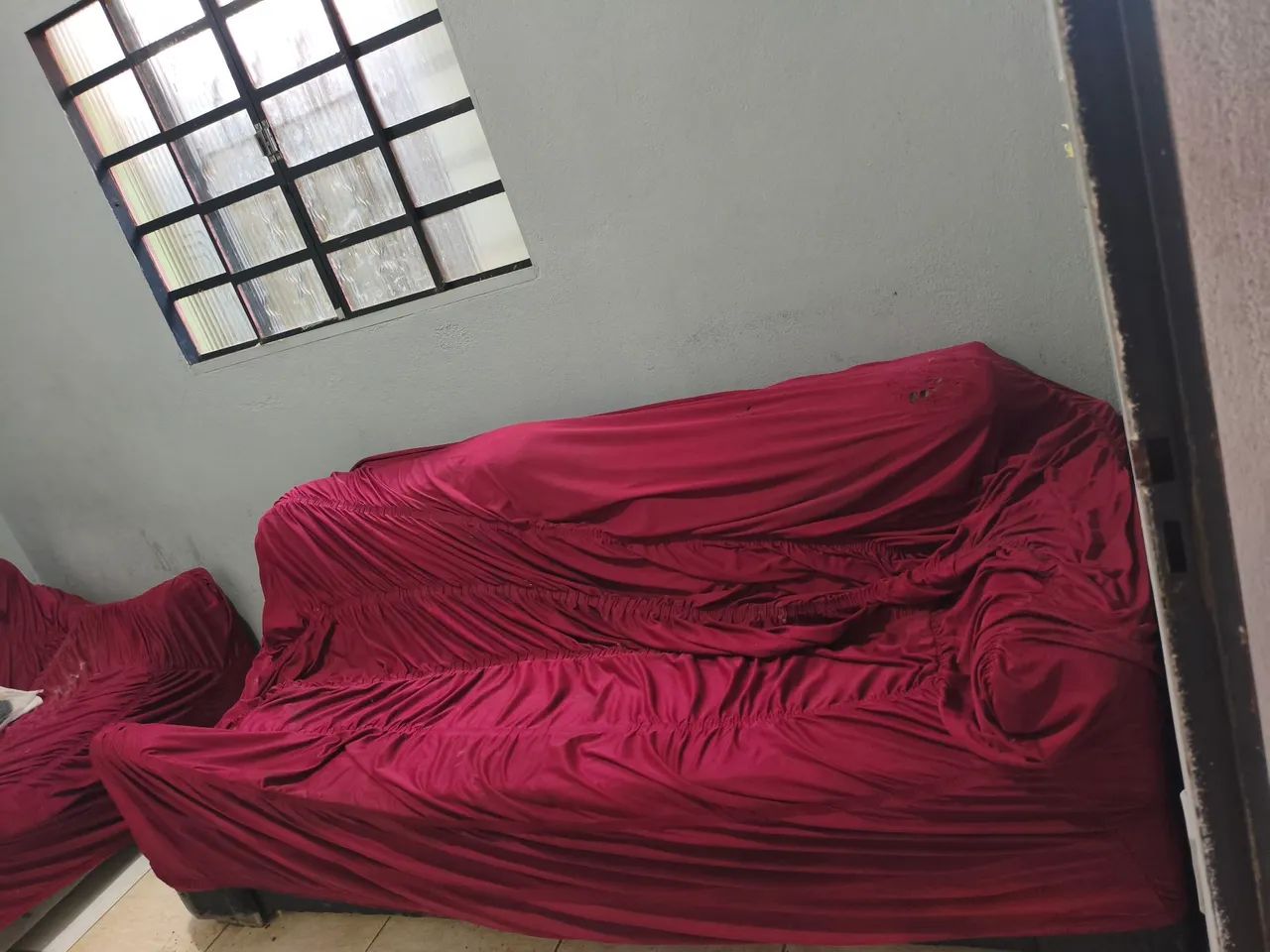 Sofa Donation465544832321464320