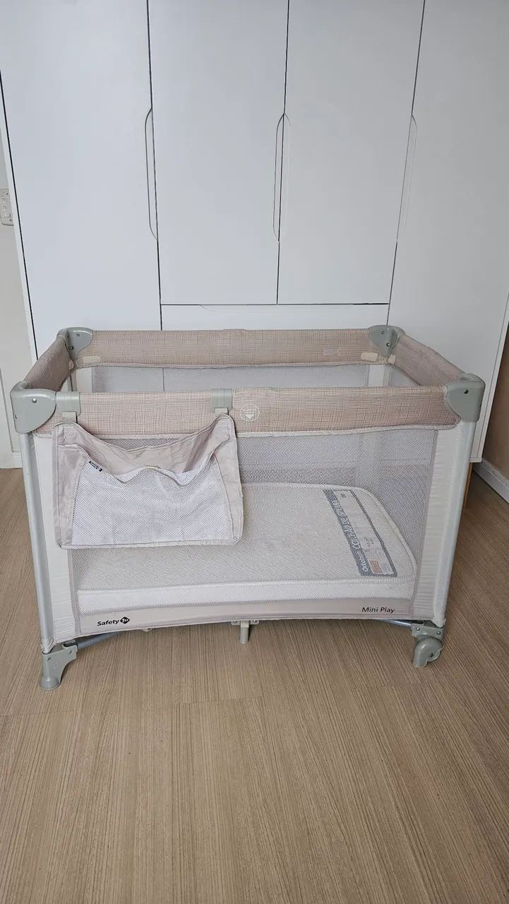 Berço Mini Play da marca Safety 1st + colchão Ortobom