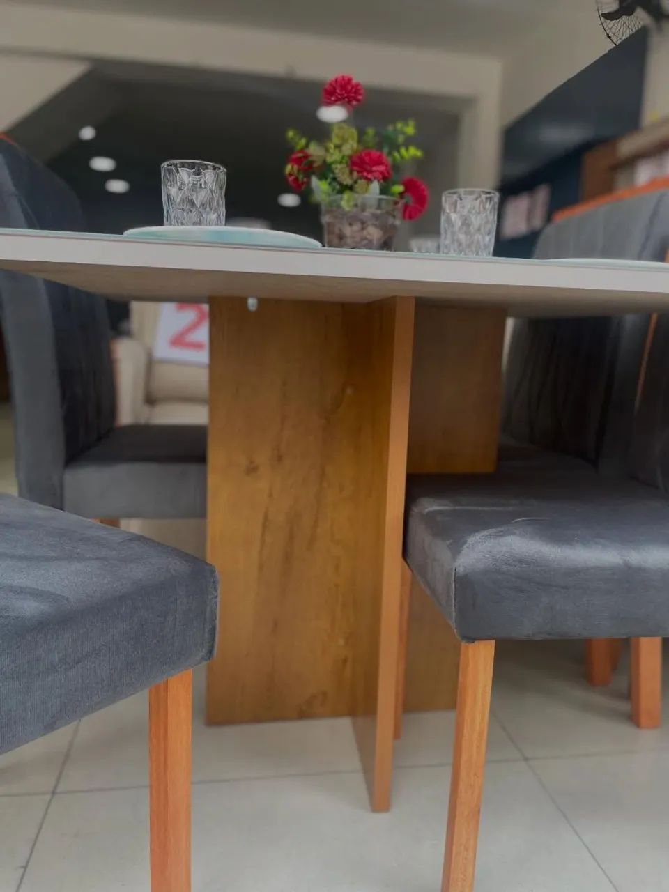 Mesa de jantar com 4 cadeiras  - Foto 3