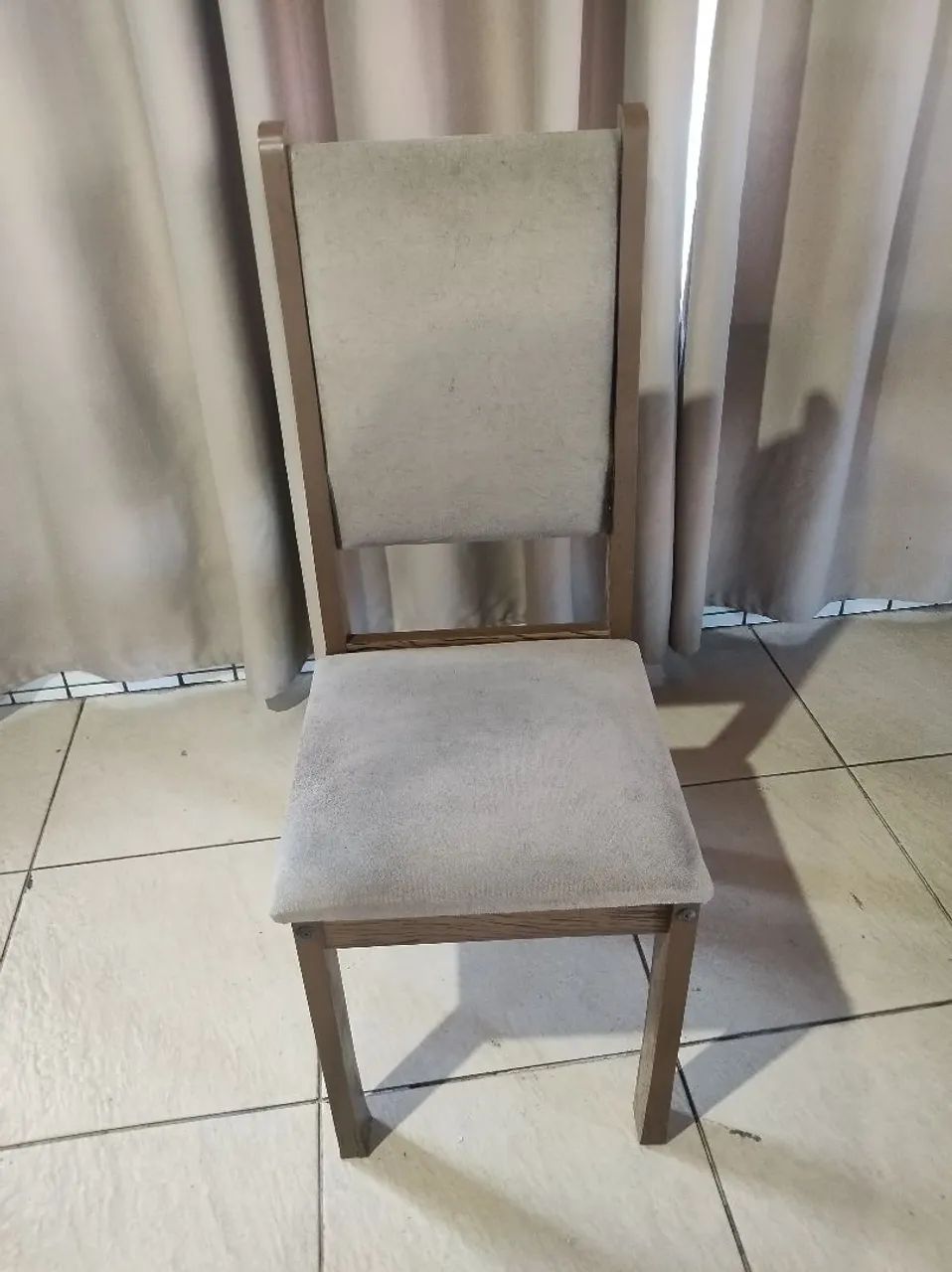 Cadeira Almofadada 100$ (5 Pcs) - Foto 2