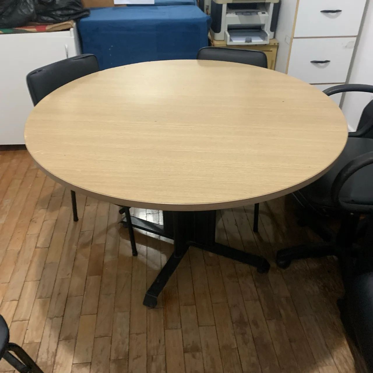Mesa de Reunião Redonda