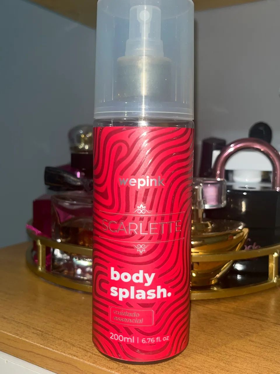 Body splash scarlette da wepink, usado pouco e sem a caixa do produto.