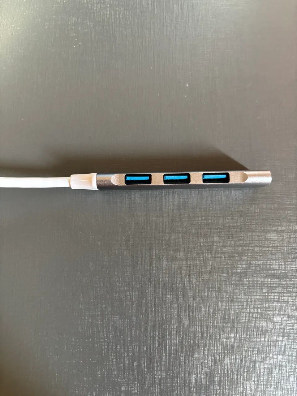 Adaptador USB-C Original  (novo) - Compacto e de Alta Qualidade - Foto 2