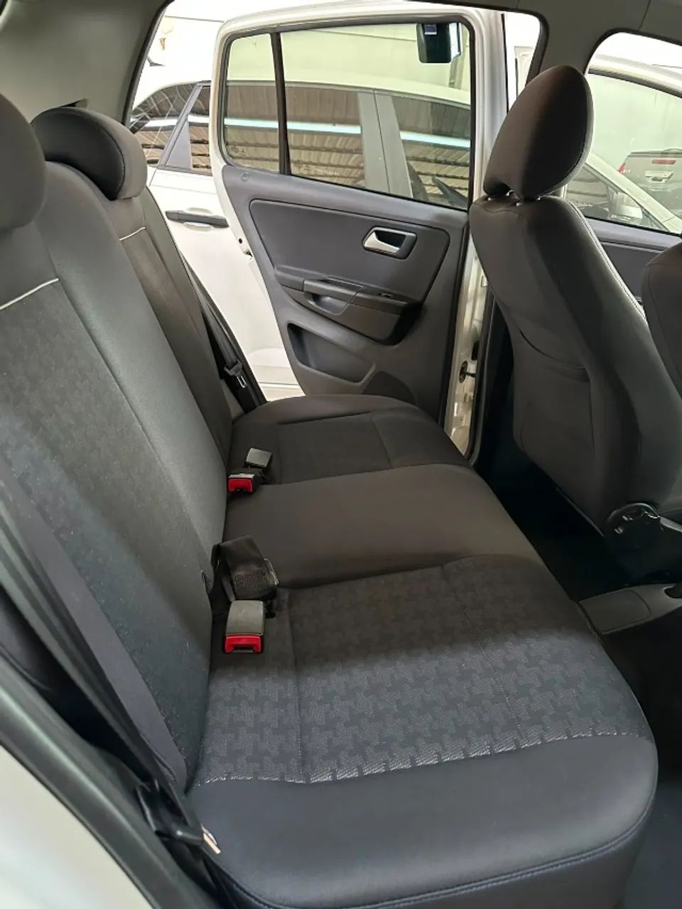 Volkswagen Fox Comfortline 1.0 Flex 8V 5P 2015 - Foto 5
