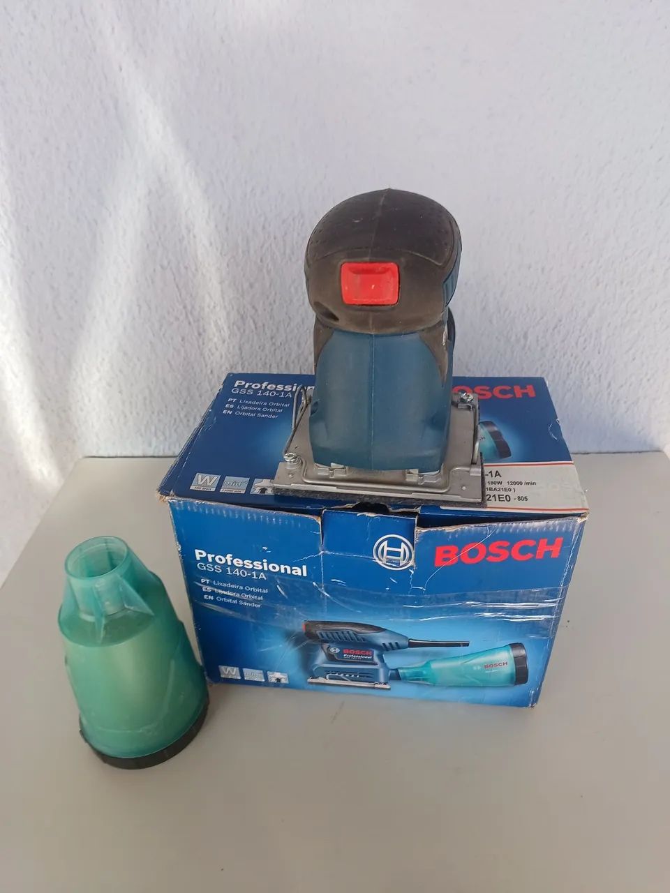 Lixadeira bosch treme treme GSS140 
