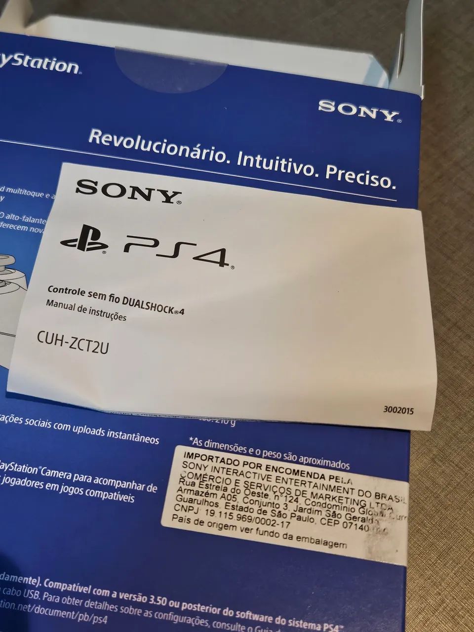 Controle DUALSHOCK 4 original na caixa - Foto 2