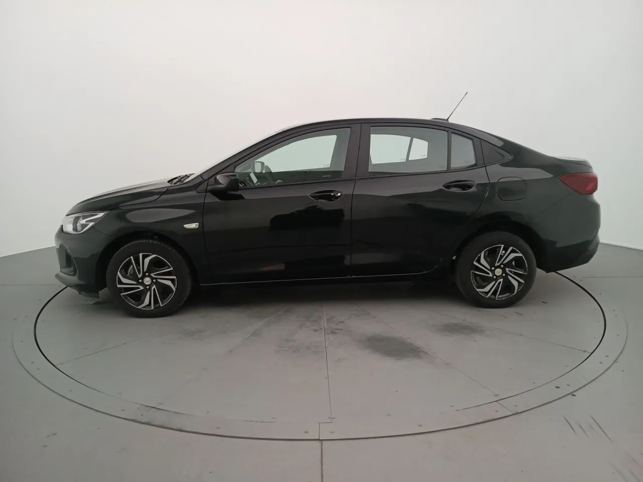 Chevrolet Onix Plus LT 1.0 12V Flex Mec. 4P 2025 - Foto 2