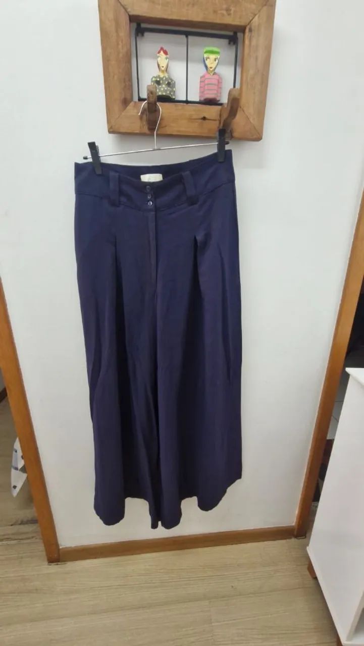 Calça Pantalona azul. 