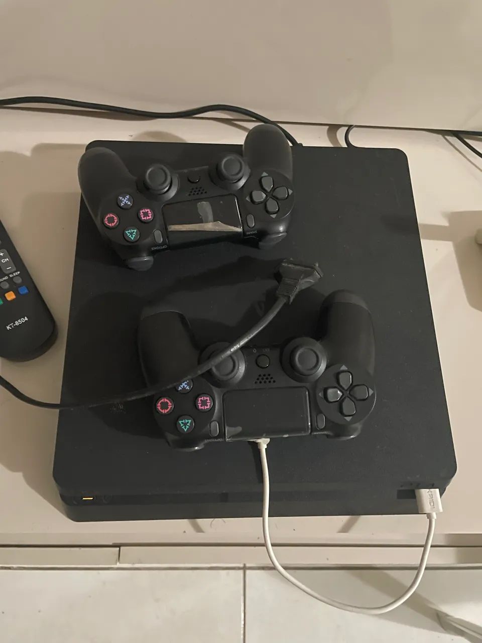 PS4 SLIM 1 TB - Foto 2