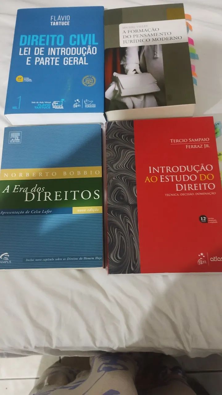 Vende_se livros para quem estuda direito 