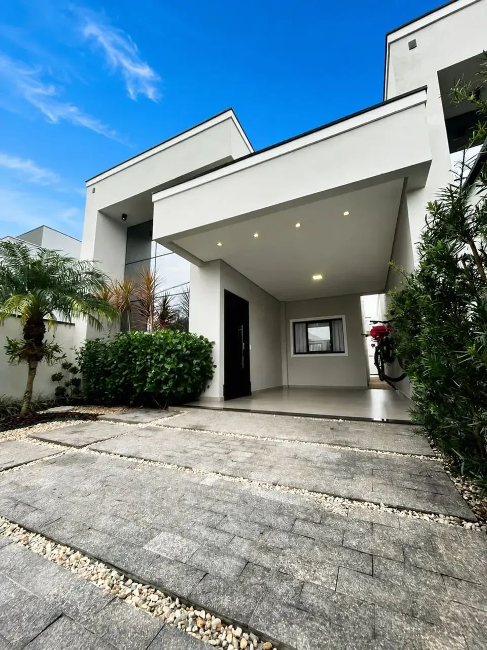 Casa Geminada para venda 3 dormitórios sendo 1 suíte! Em Tijucas