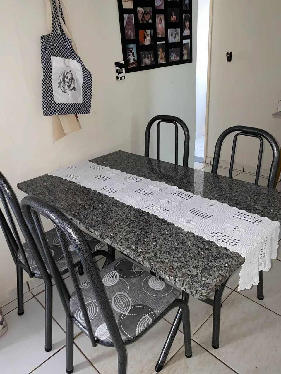 Mesa 4 cadeiras 500 reais  - Foto 3