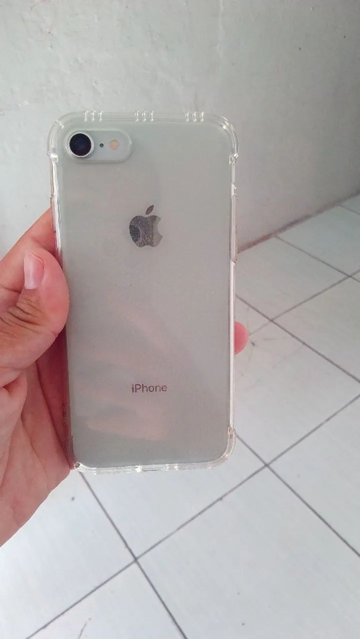 iPhone 8