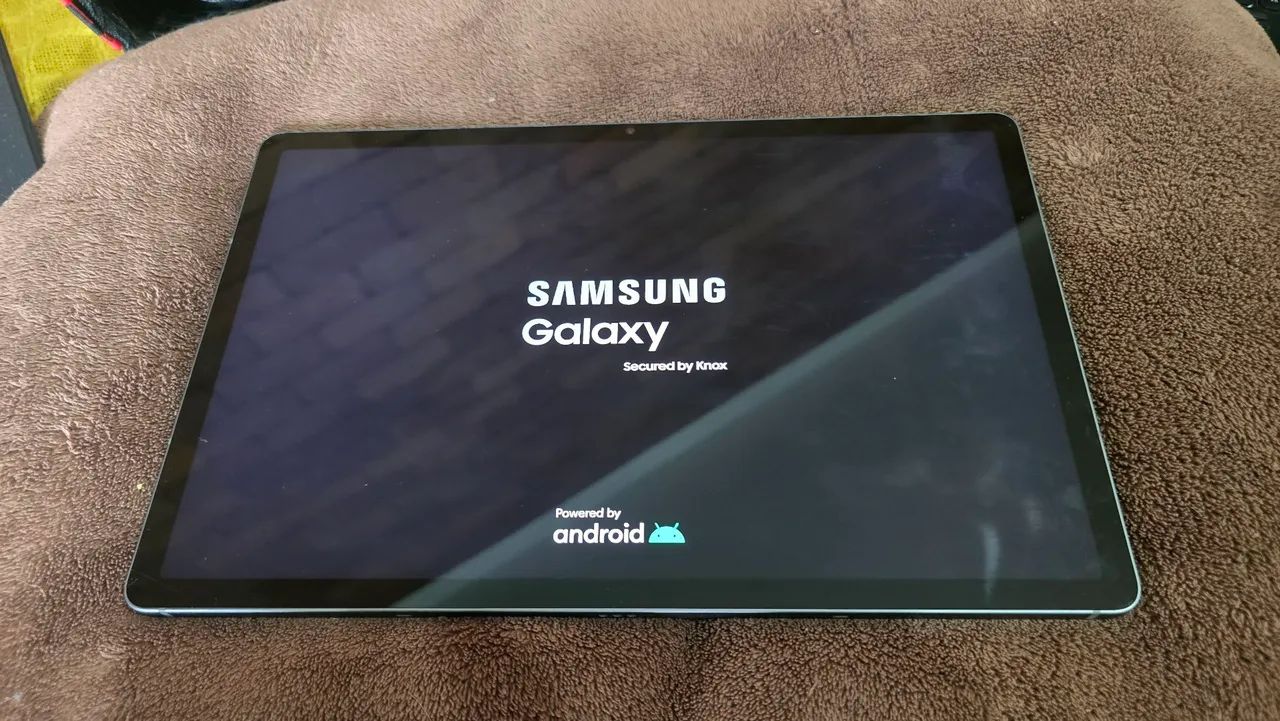 Samsung Tab S9 FE + com capa teclado