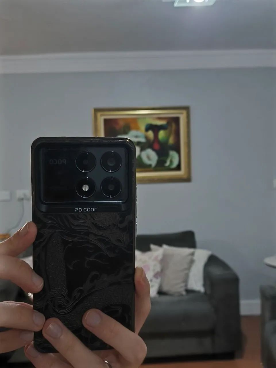 capinha poco x6 pro preta dragão dourado - Foto 4