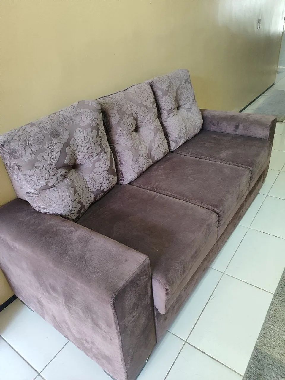 Sofá 3 lugares semi novo
