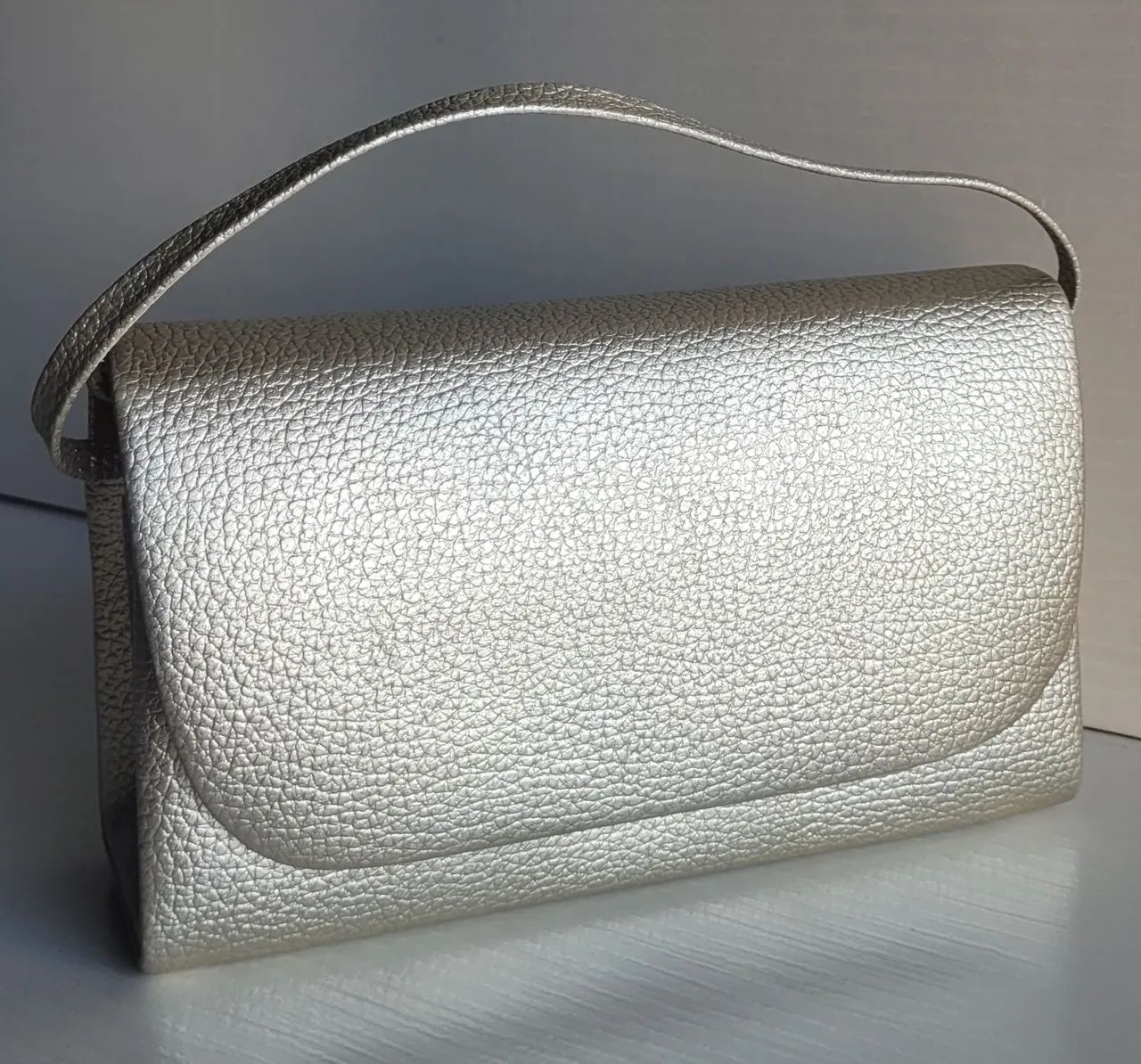 Bolsa dourada - Foto 2