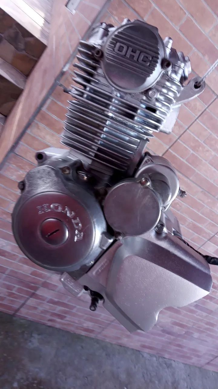 Motor Strada 200 