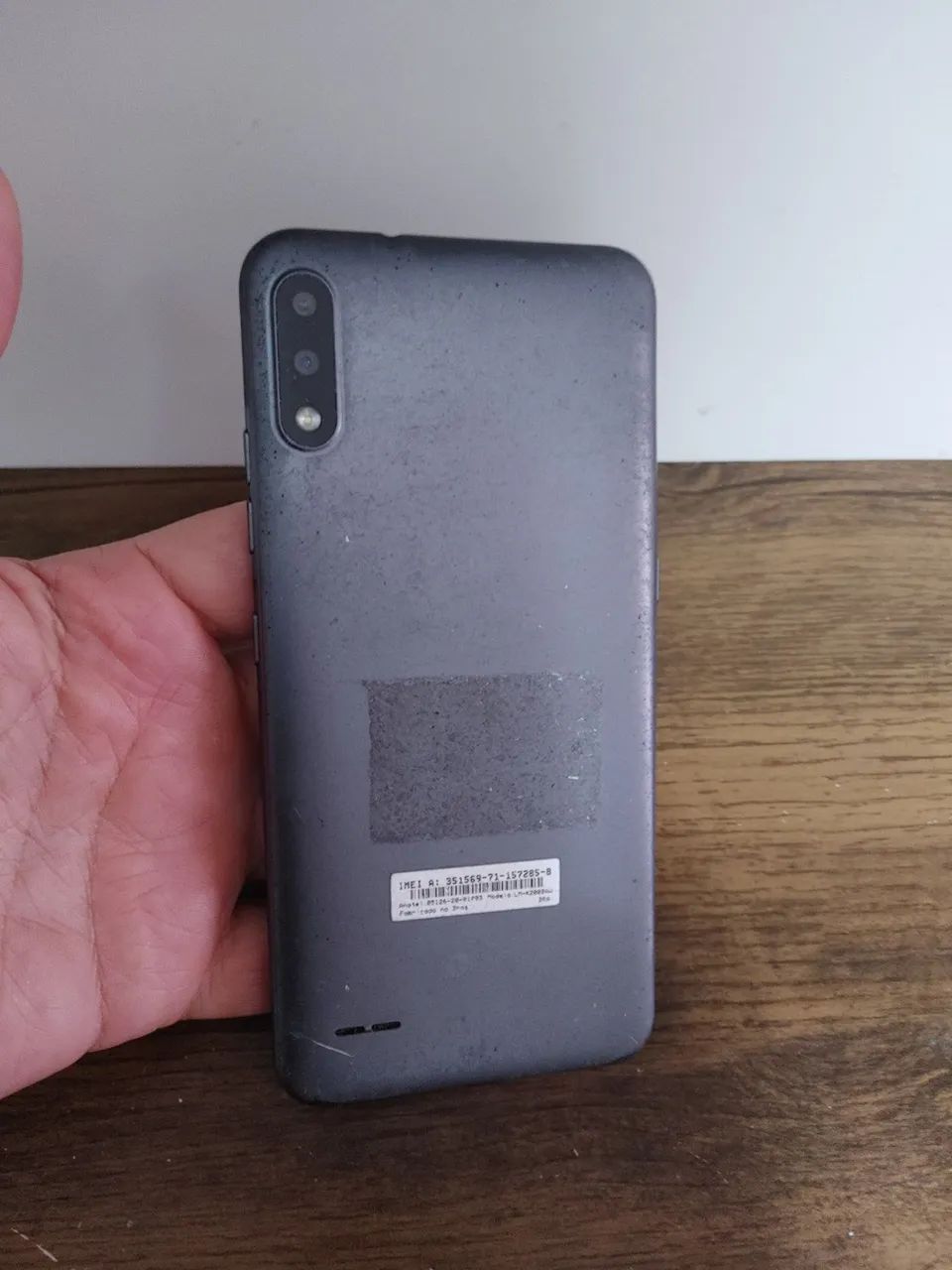 LG k22 com a tela quebrada