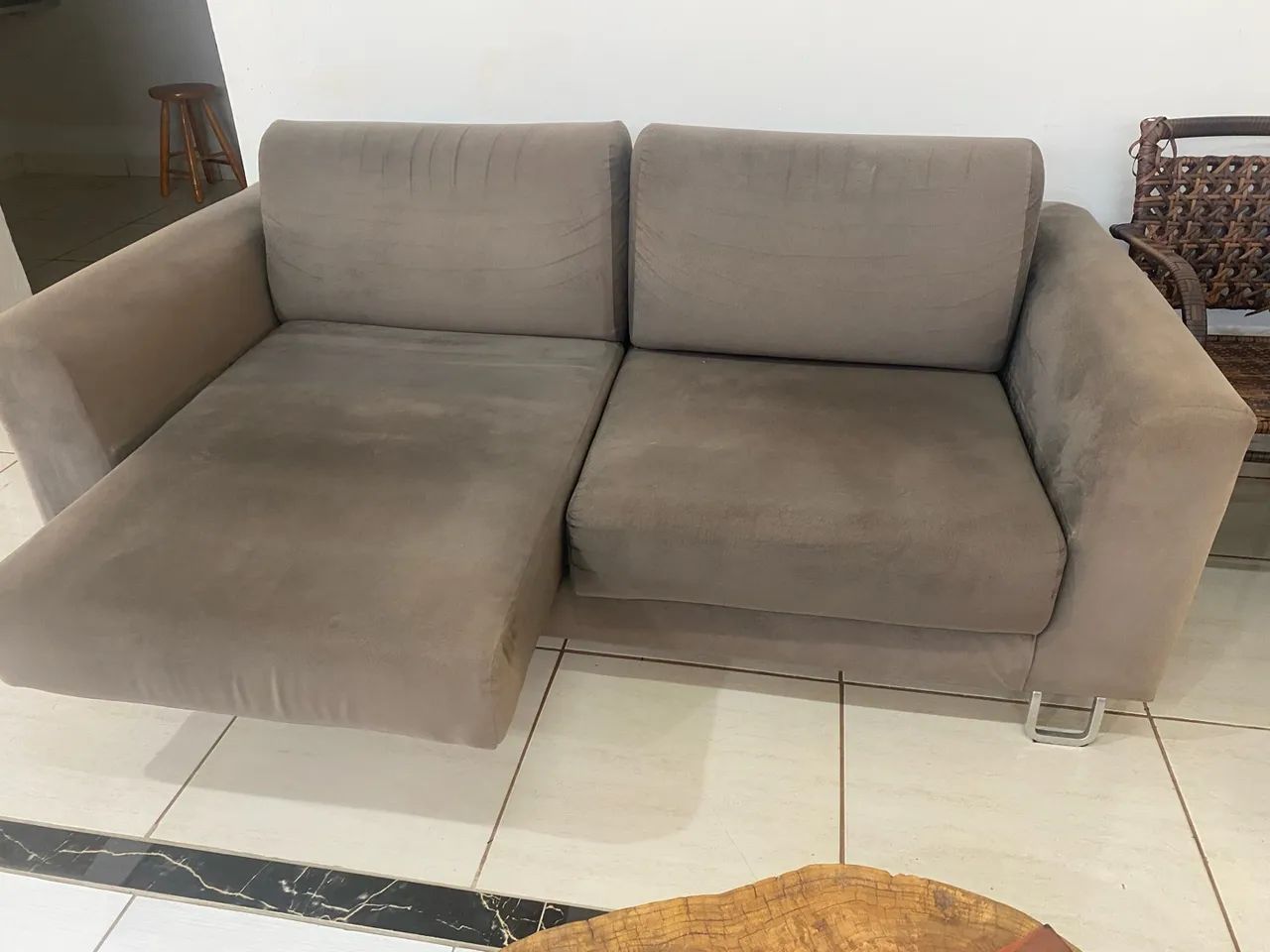 Sofá dois lugares, com um lado retrátil  - Foto 2