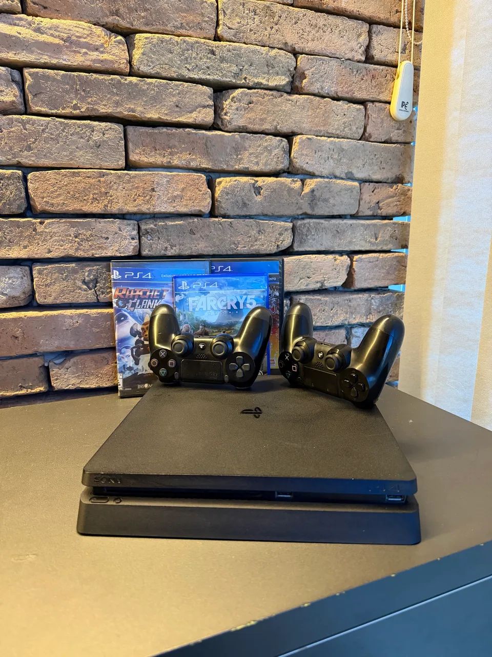 PlayStation 4 Slim - Completo 