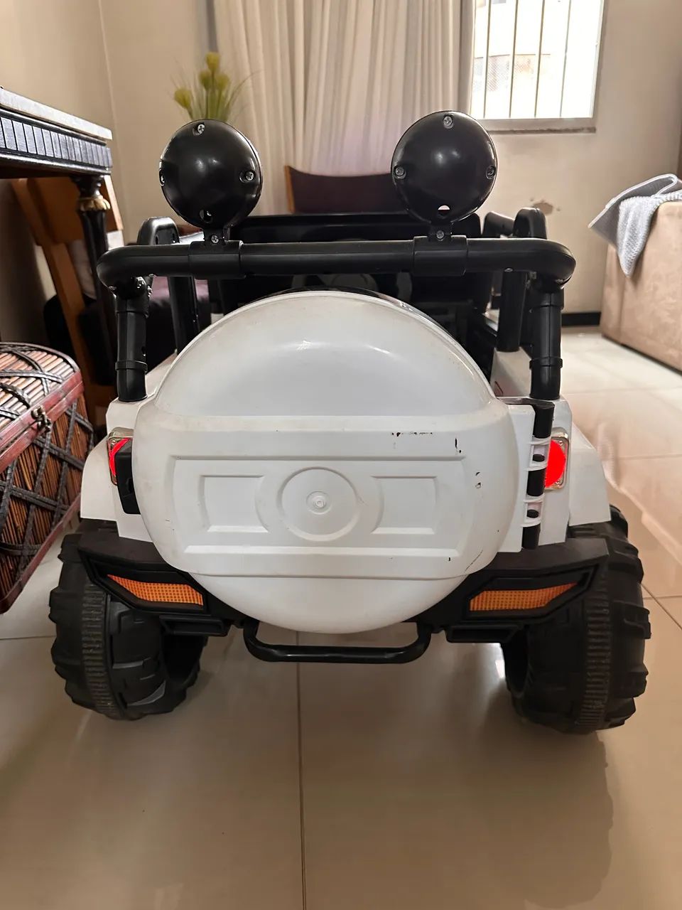 Mini carro elétrico Jipe branco  - Foto 4