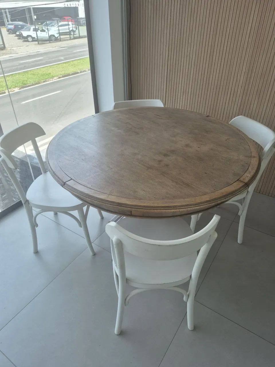Conjunto Mesa e 4 cadeiras