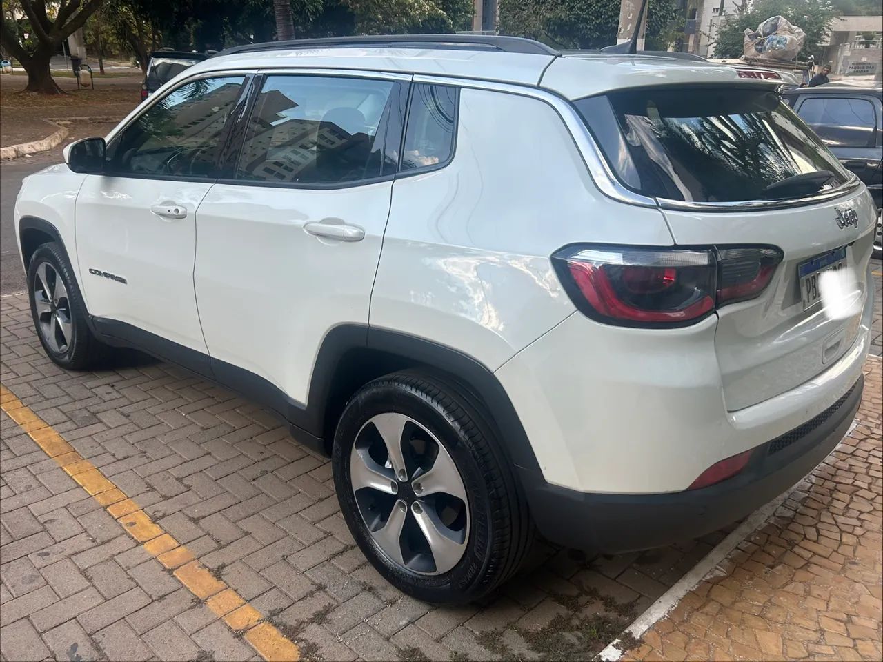 Jeep Compass Longitude 2.0 4X2 Flex 16V Aut. 2017 - Foto 4