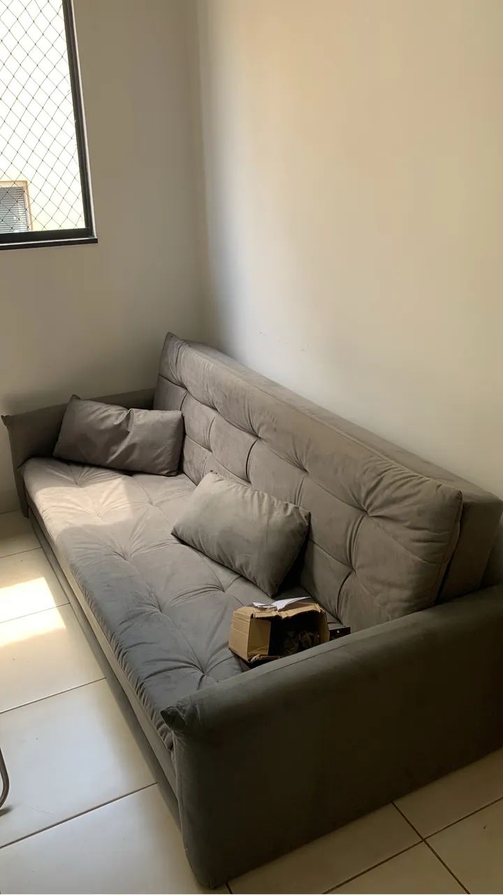 Sofá Cama 3 Lugares Cinza em Bom Estado - Foto 2