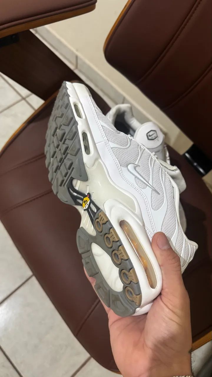 Tênis Nike Air Max Plus TN 'Triple White' N 42? - Foto 4