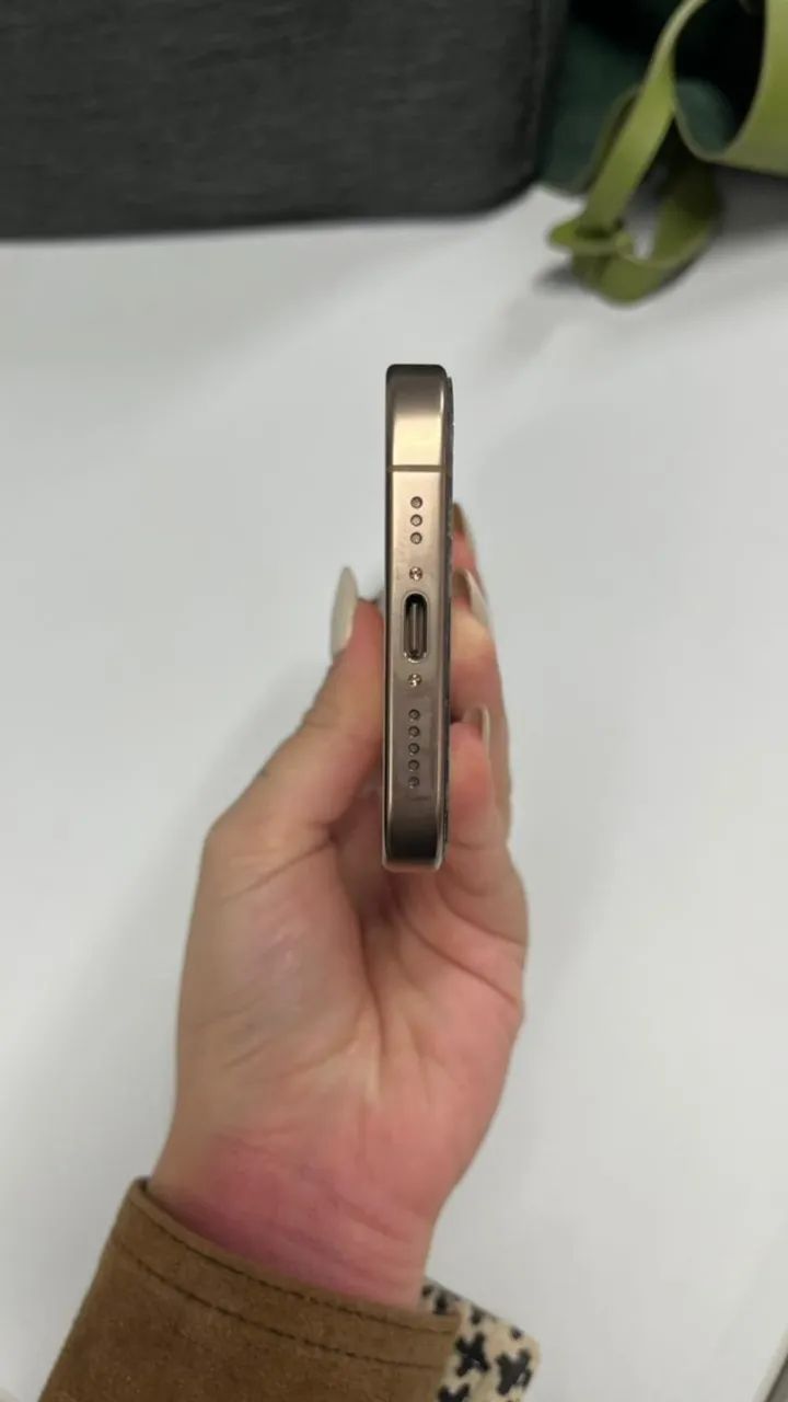 Iphone 16 Pro 128 GB - Foto 5