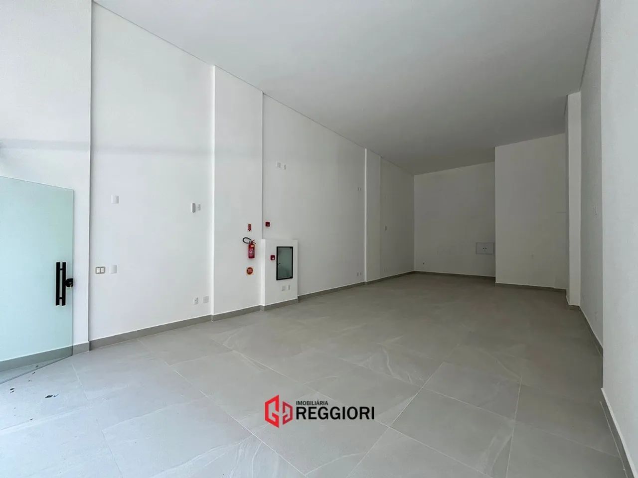 LOCAÇÃO SALA COMERCIAL 90m² BAIRRO NAÇÕES EM BC - Foto 2