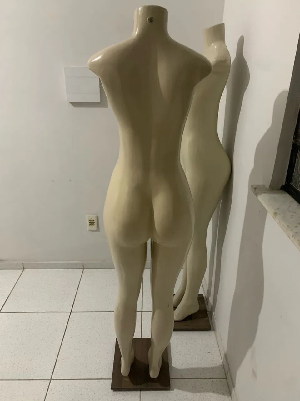 2 manequins conservados pra negociar  - Foto 3