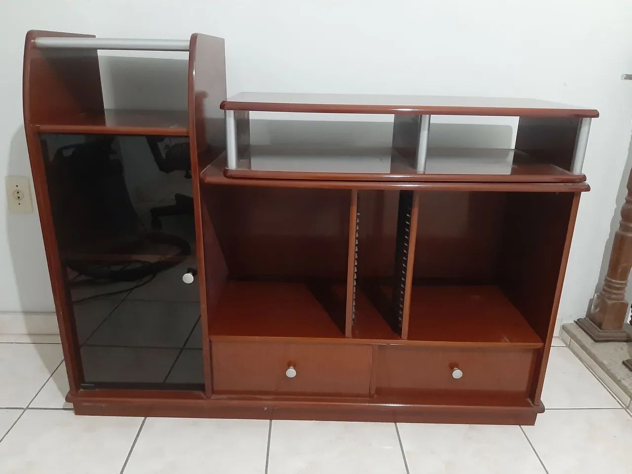 Vendo sofá excelente e Rack TV ótimo.  - Foto 2
