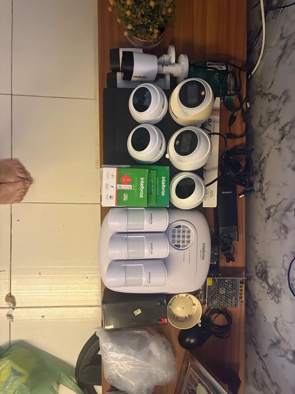 ? KIT COMPLETO DE SEGURANÇA INTELBRAS ? 8 CÂMERAS + DVR 3TB + ALARME - Foto 4
