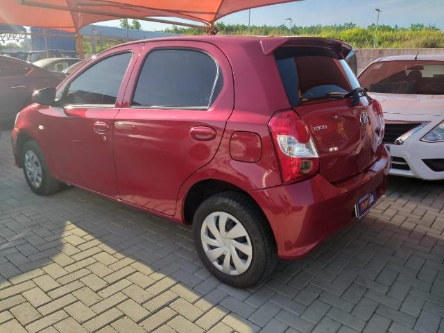 Toyota Etios mec 1.3 2018 completo ipva 19 grátis - Foto 3