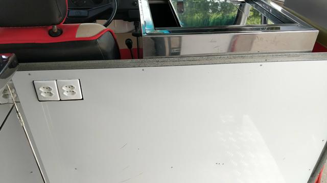 Kombi Foodtruck com freezer e chapeira pronta para negócio!! - Foto 8