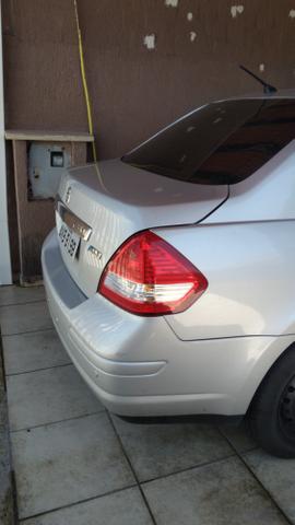 Troco por menor valor Nissan Tiida - Foto 3