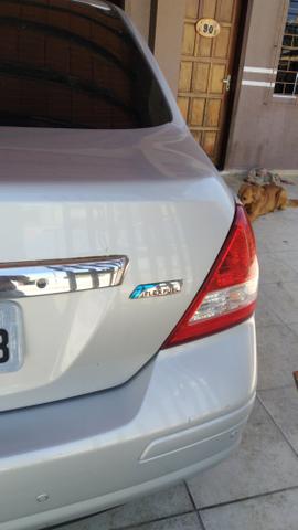 Troco por menor valor Nissan Tiida - Foto 5