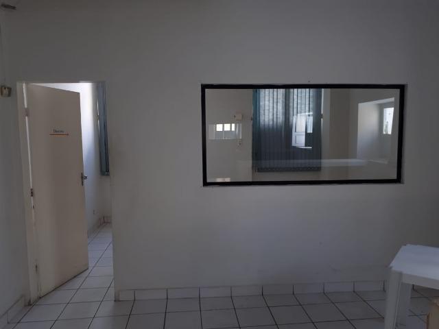 Ampla sala de 200m², no coração do Recife Antigo, em prédio tombado - Foto 15