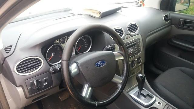 Ford Focus Sedan Titânio 2.0 Flex 2010 - Automático! - Foto 4