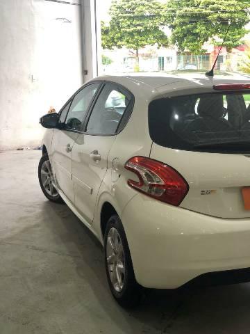 PEUGEOT 208 AUTOMATICO 2015 - Foto 5