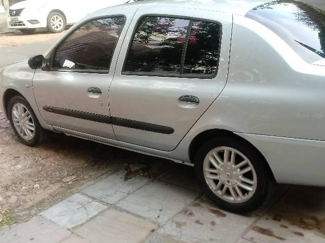 Excelente Clio Sedan 06 1.0 - Foto 2