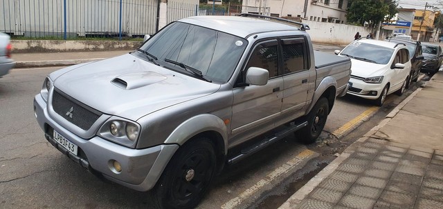 L200 SPORT 2006 4X4 DIESEL AUTOMÁTICA COMPLETA