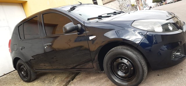VENDO SANDERO 11/12 VALOR 27,900