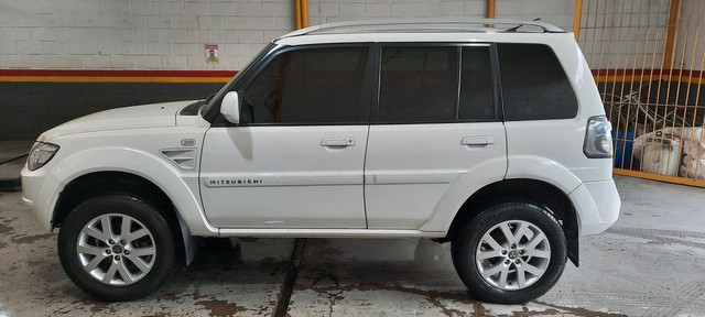 PAJERO TR4 C/ GNV 5 GER. + MULTIMÍDIA