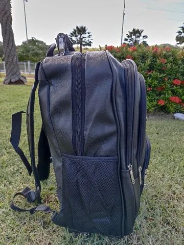 Mochila de Couro Masculino e Feminino Reforçada impermeável  - Foto 5