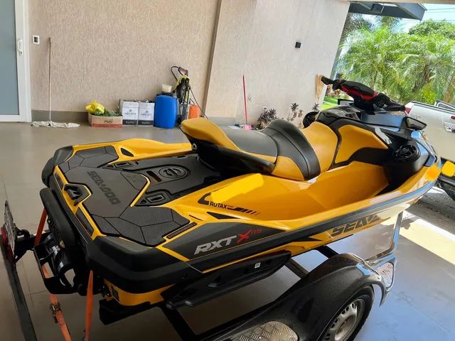 Jet ski seadoo 2022